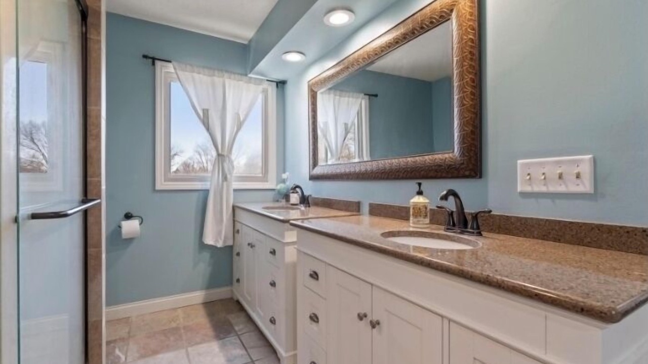 Photo of Bathroom in Granger