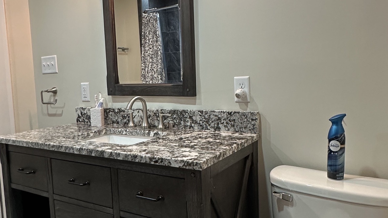 Photo of Bathroom in Babe Denny