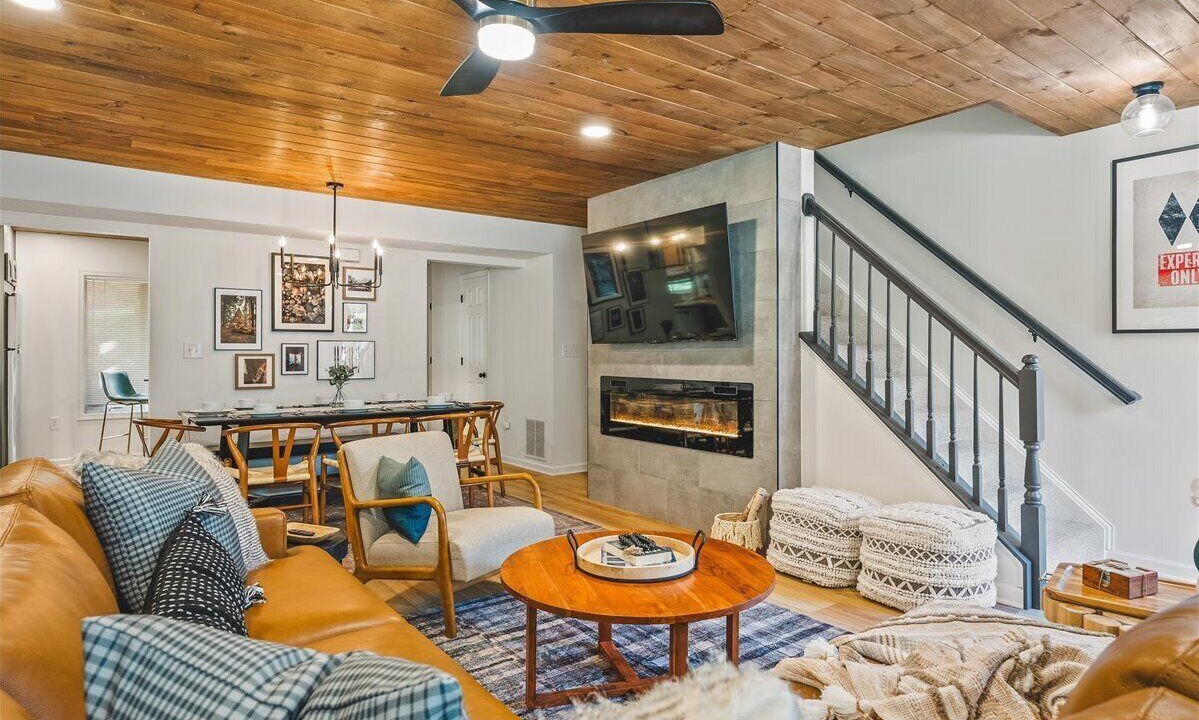 Photo of Livingroom in McGaheysville