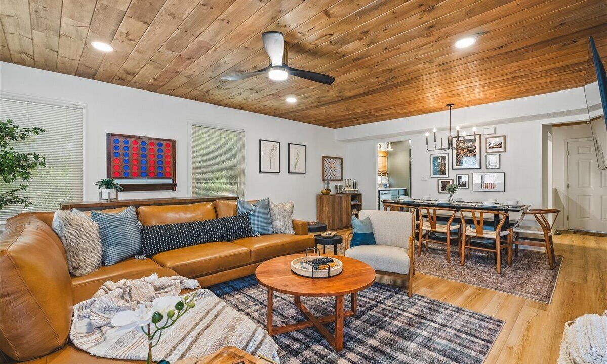 Photo of Livingroom in McGaheysville