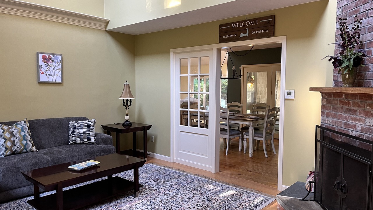 Photo of Livingroom in West Barnstable