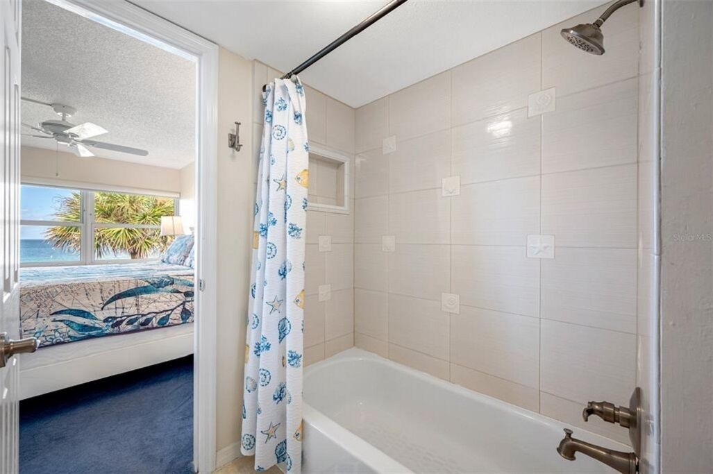 Photo of Bathroom in Independence Square