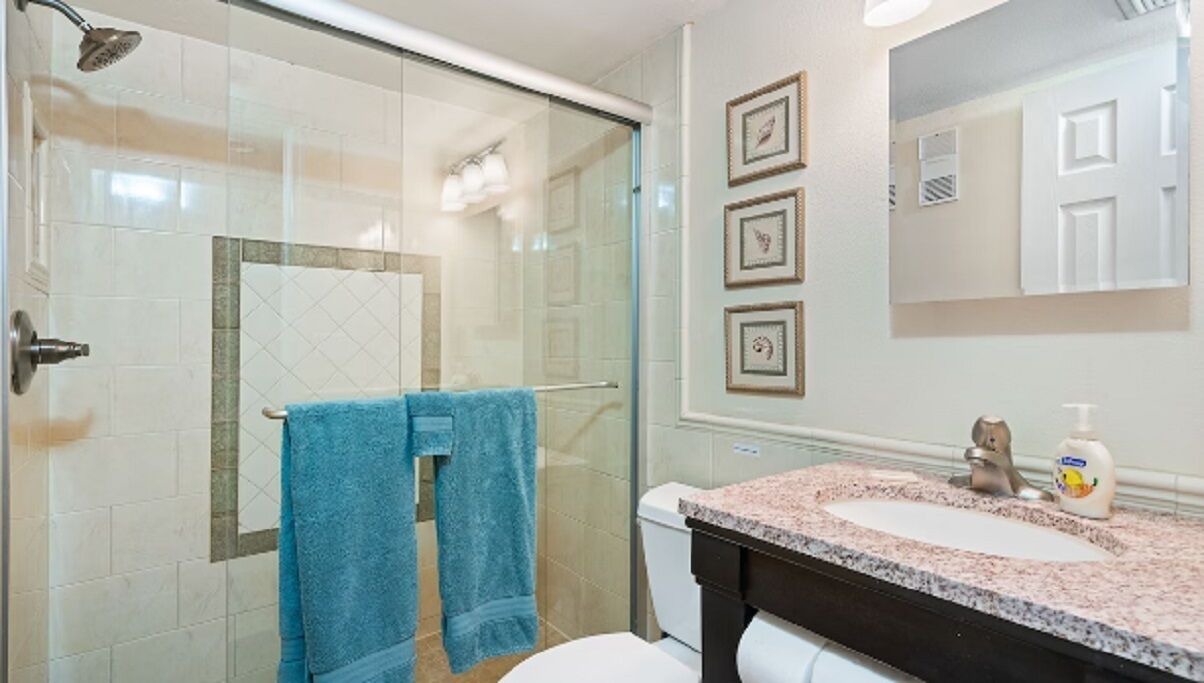 Photo of Bathroom in Independence Square