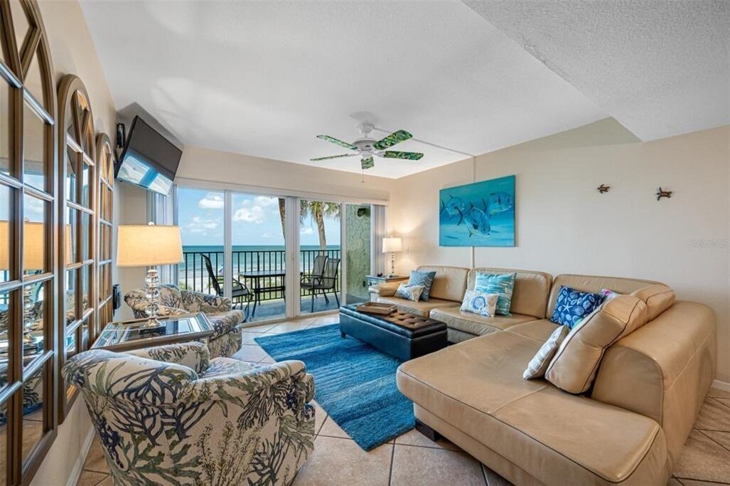 Photo of Livingroom in Independence Square
