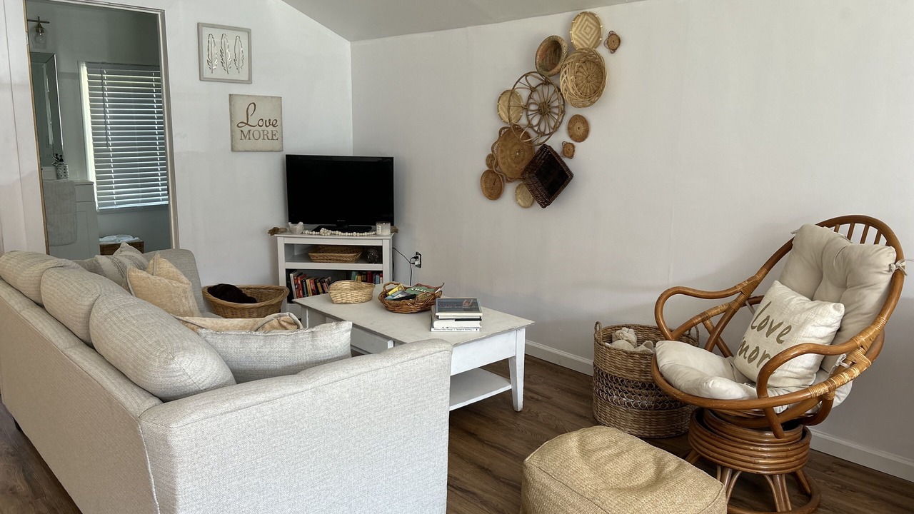 Photo of Livingroom in Pleasant Valley