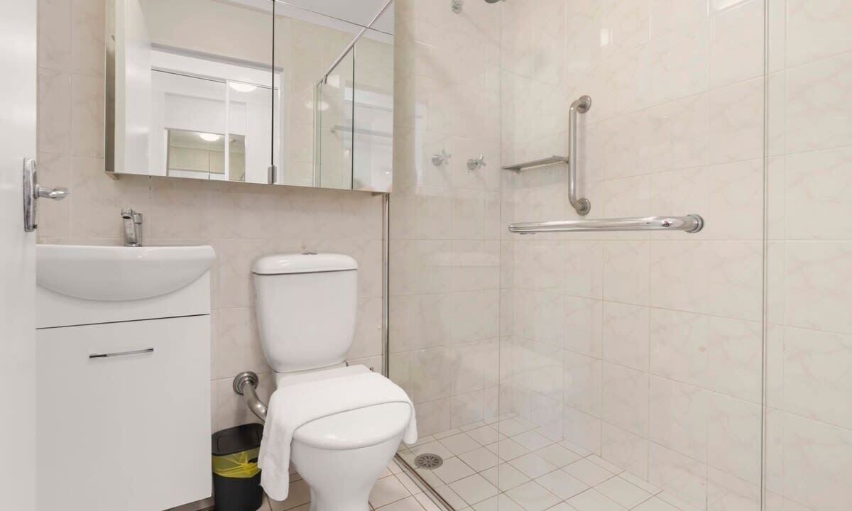 Photo of Bathroom in McMahons Point