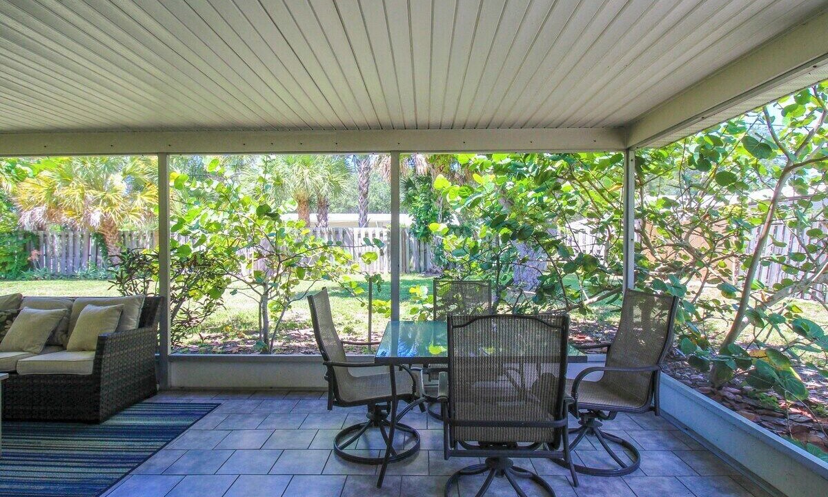 Photo of Outdoor in Golden Beach