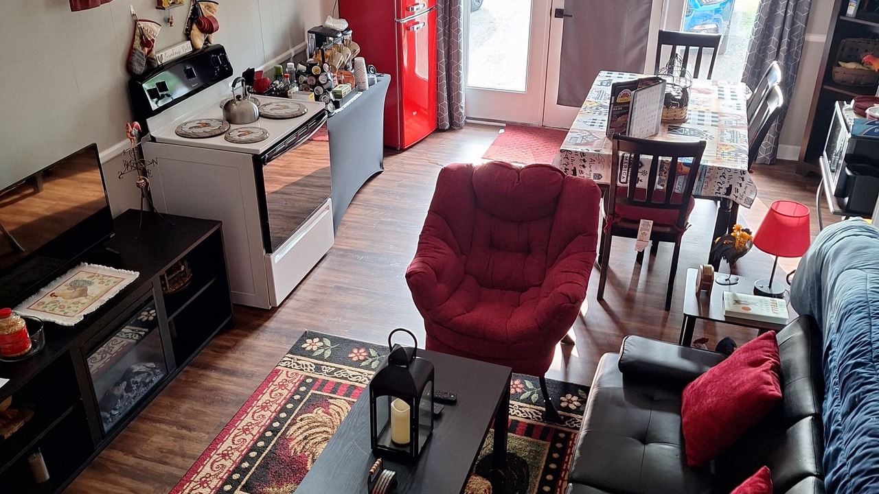 Photo of Livingroom in Hopewell