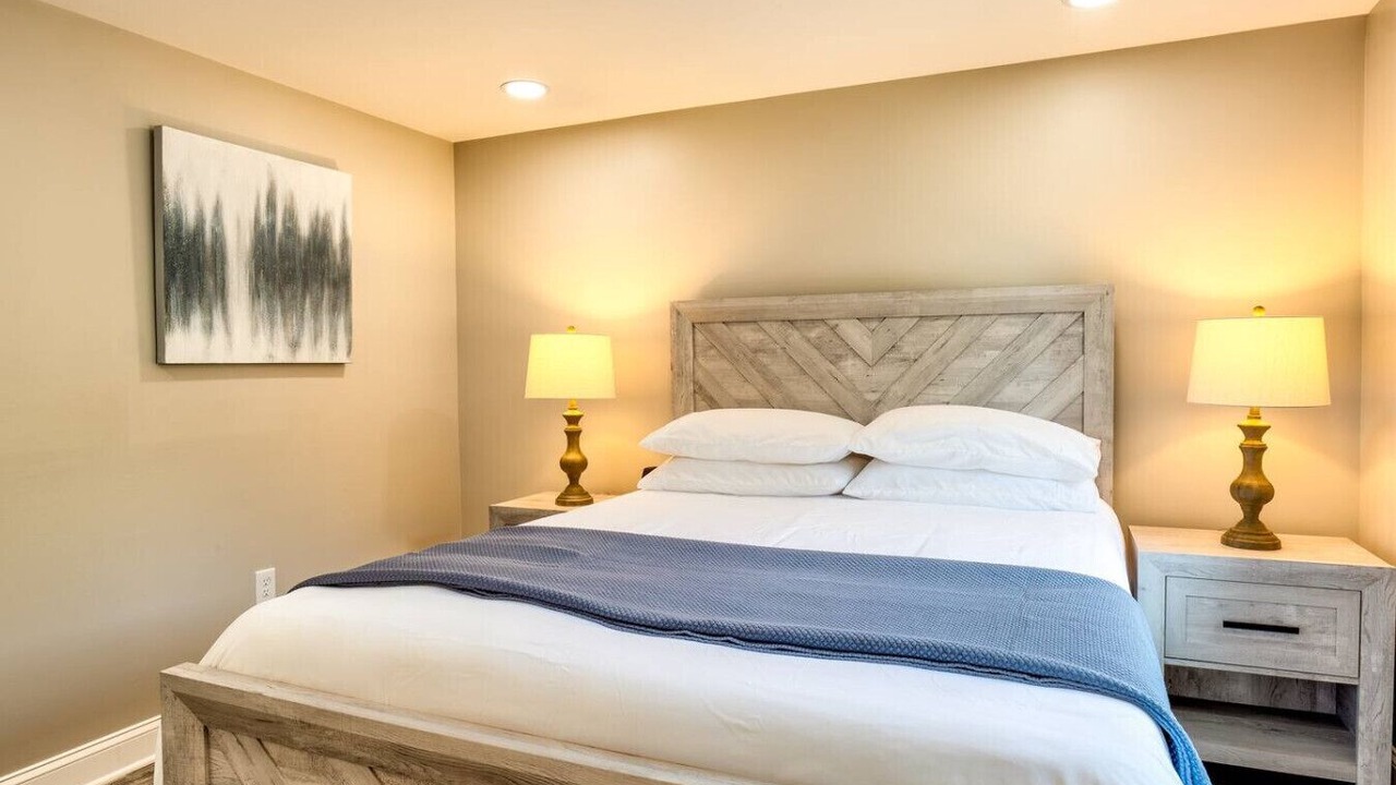 Photo of Bedroom in Colonial Beach