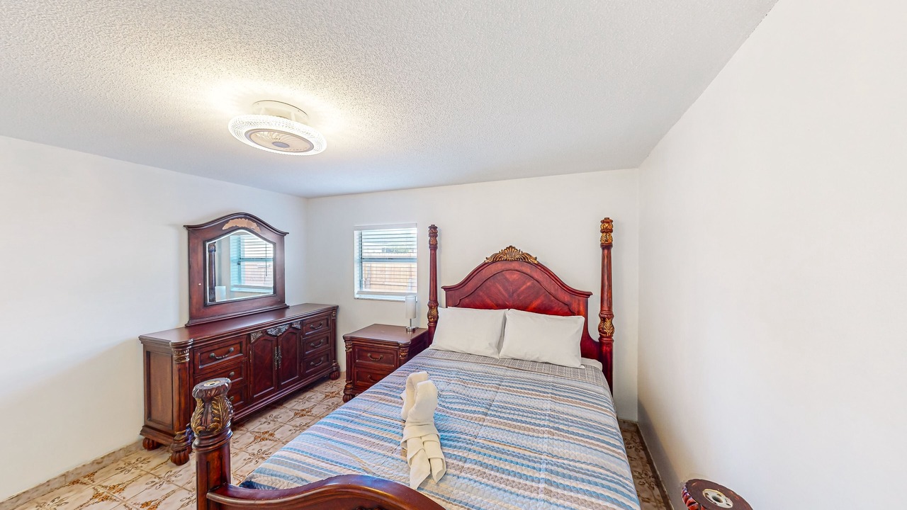 Photo of Bedroom in Orient Park