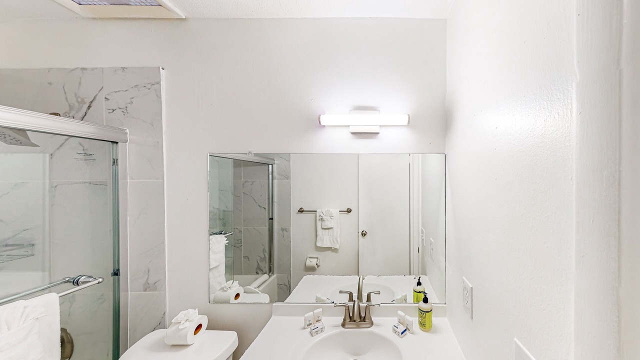 Photo of Bathroom in Orient Park