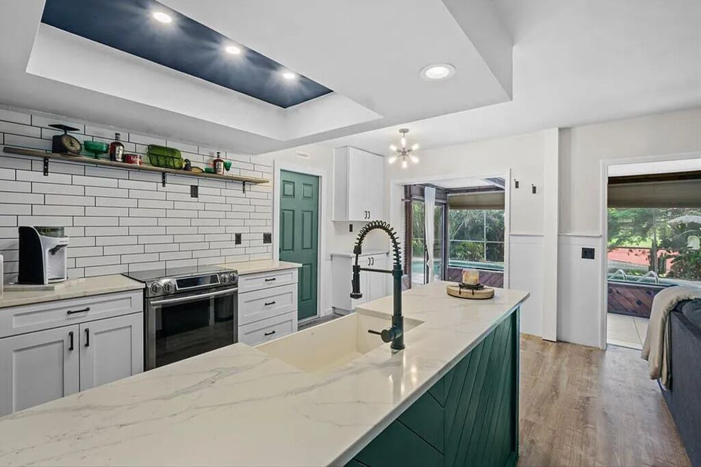 Photo of Kitchen in Cypress Gardens