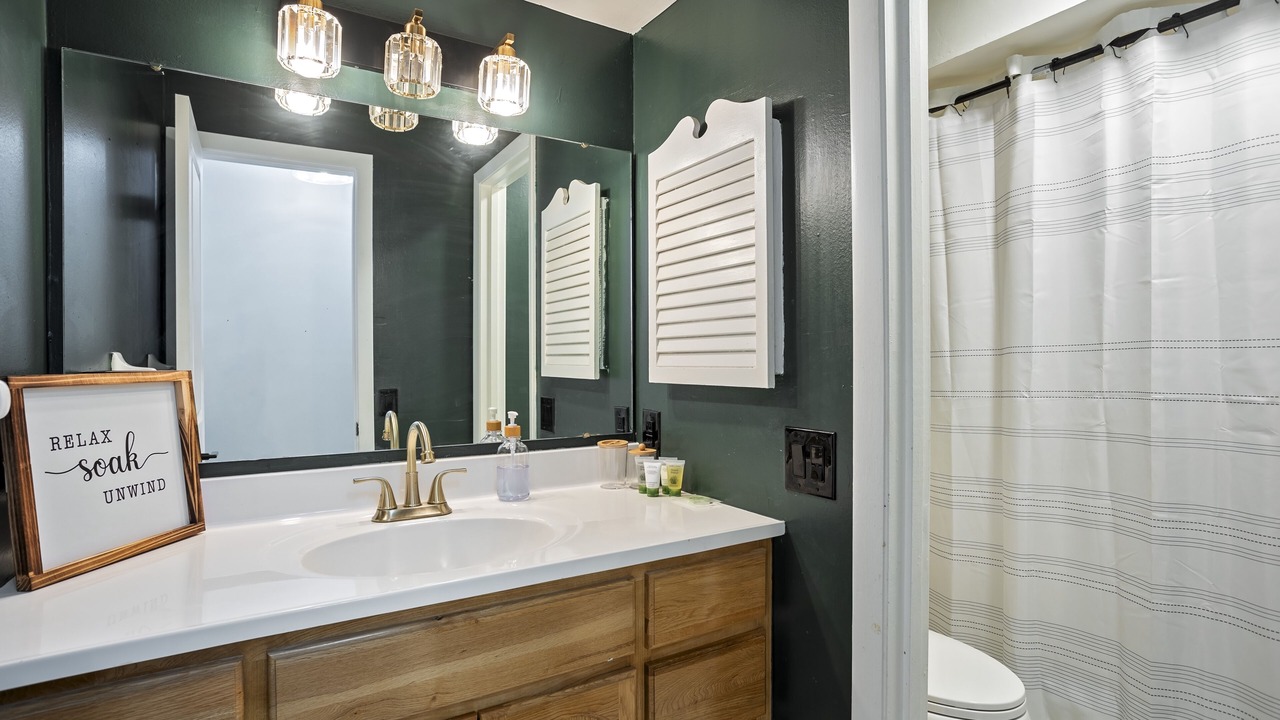 Photo of Bathroom in Cypress Gardens