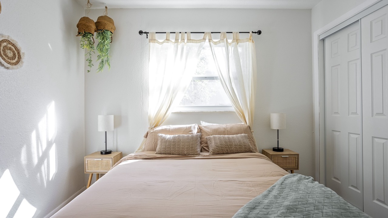 Photo of Bedroom in Cypress Gardens