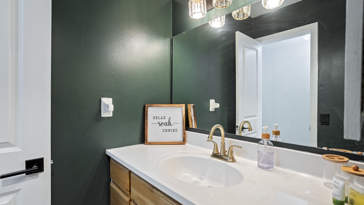 Photo of Bathroom in Cypress Gardens