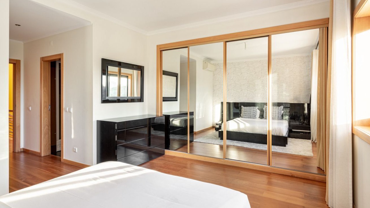 Photo of Bedroom in Linda-a-Velha