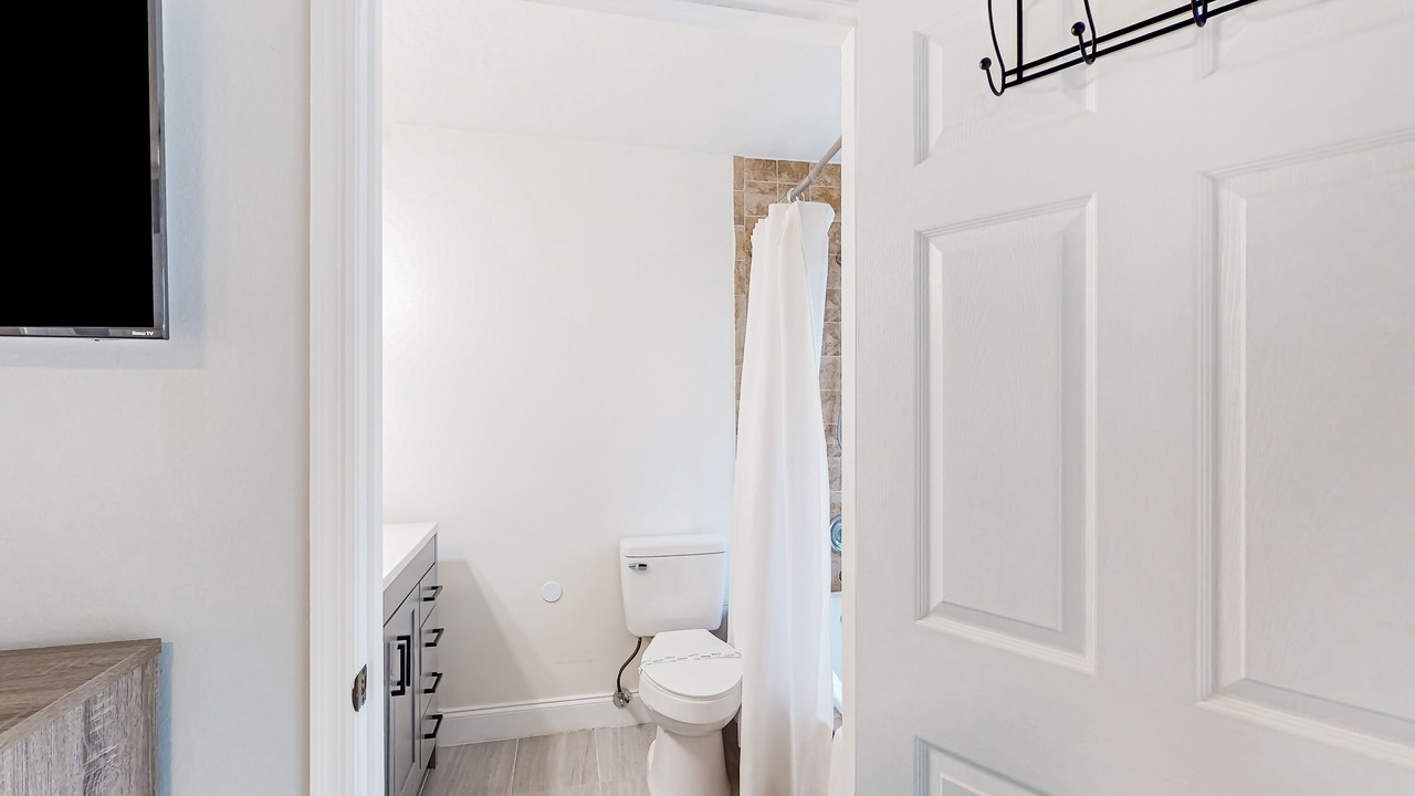 Photo of Bathroom in Bridgewater Crossing