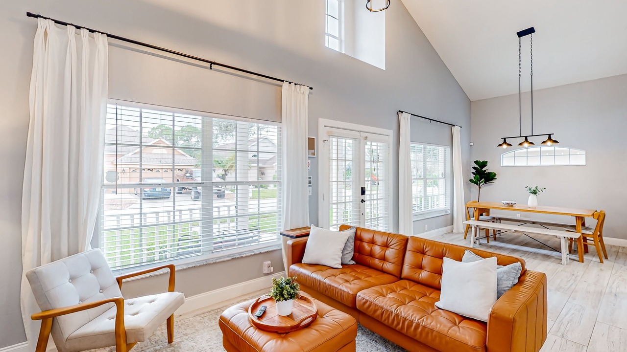Photo of Livingroom in Bridgewater Crossing