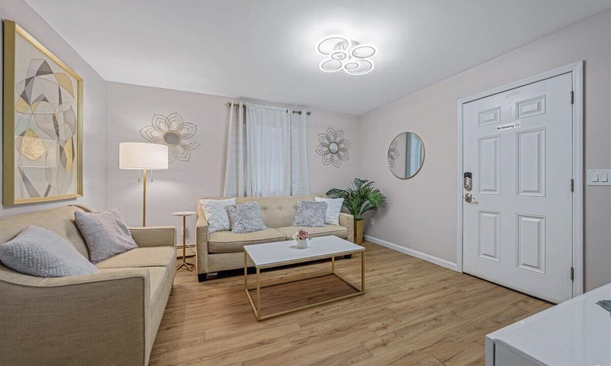 Photo of Livingroom in Patchogue