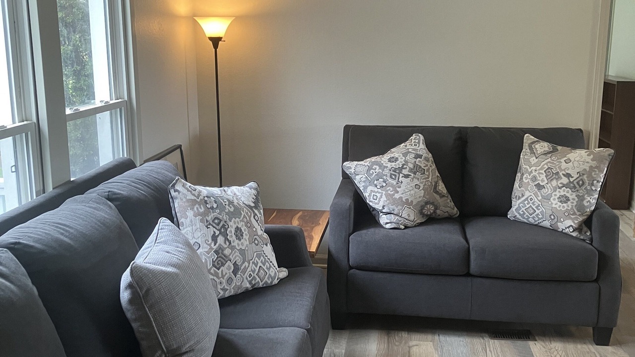 Photo of Livingroom in Scottsburg