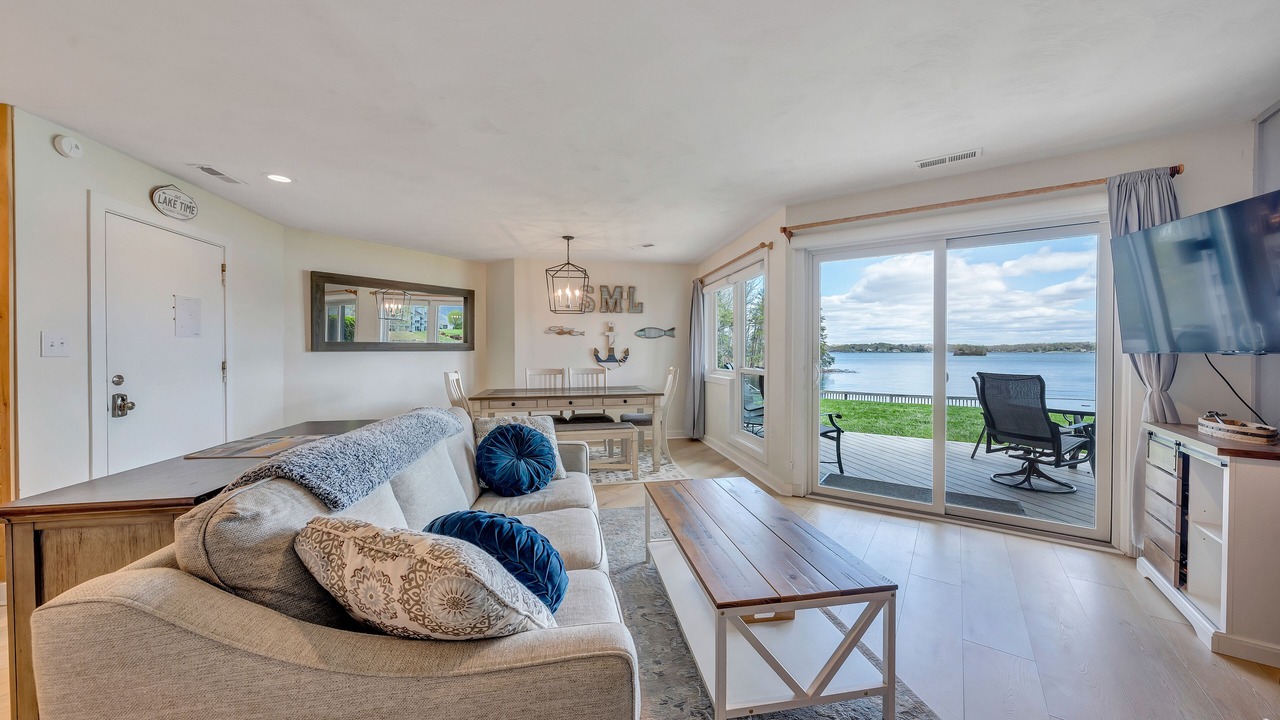 Photo of Livingroom in North Shore