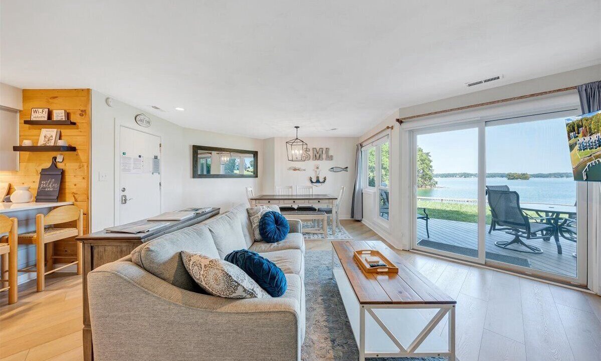 Photo of Livingroom in North Shore