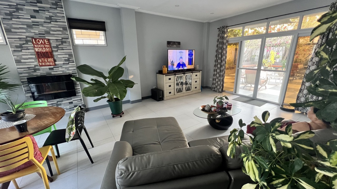 Photo of Livingroom in Candon