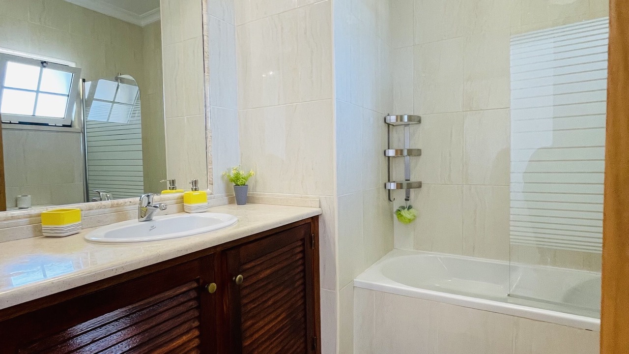 Photo of Bathroom in Guia