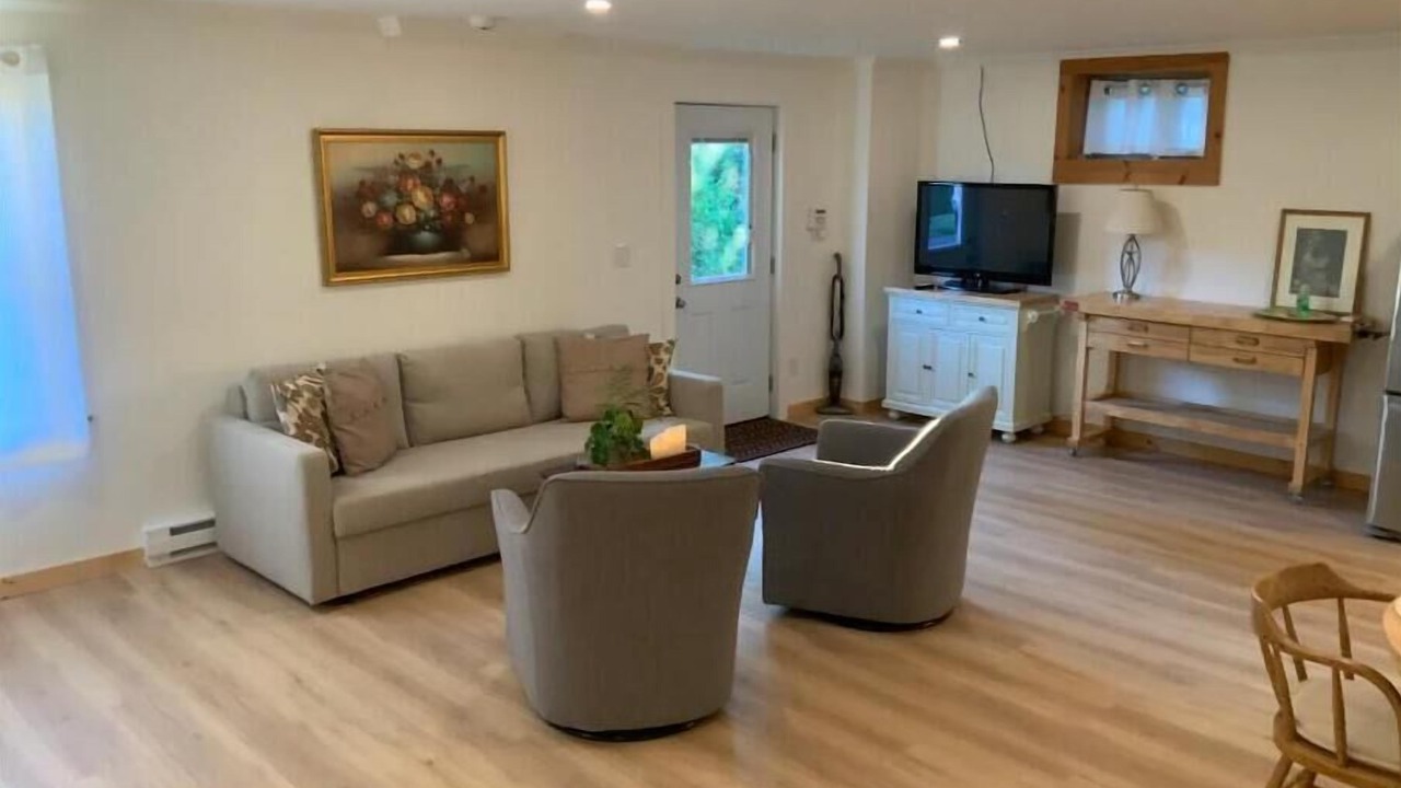 Photo of Livingroom in Hollowville
