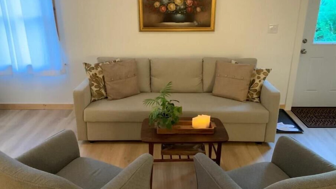 Photo of Livingroom in Hollowville