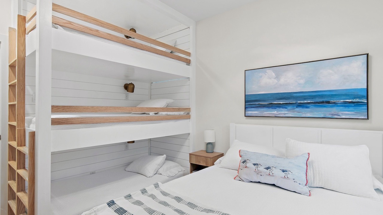 Photo of Bedroom in Seacrest