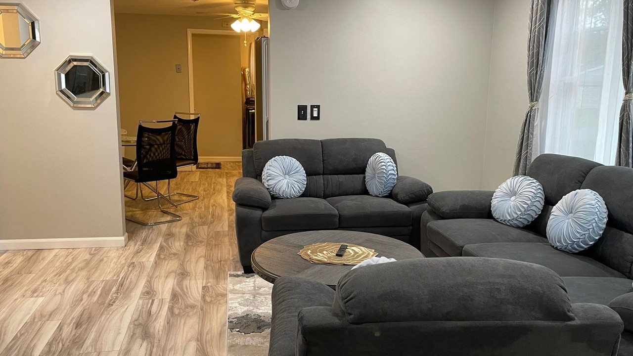 Photo of Livingroom in Orchard Park