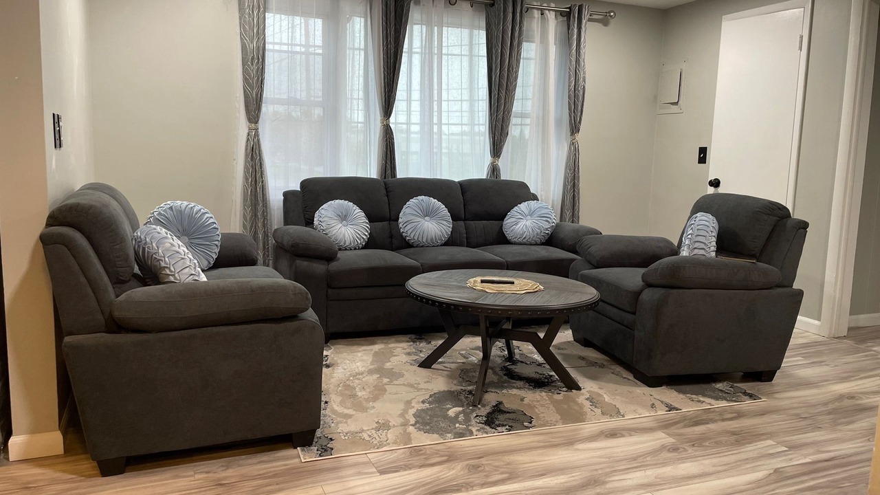 Photo of Livingroom in Orchard Park