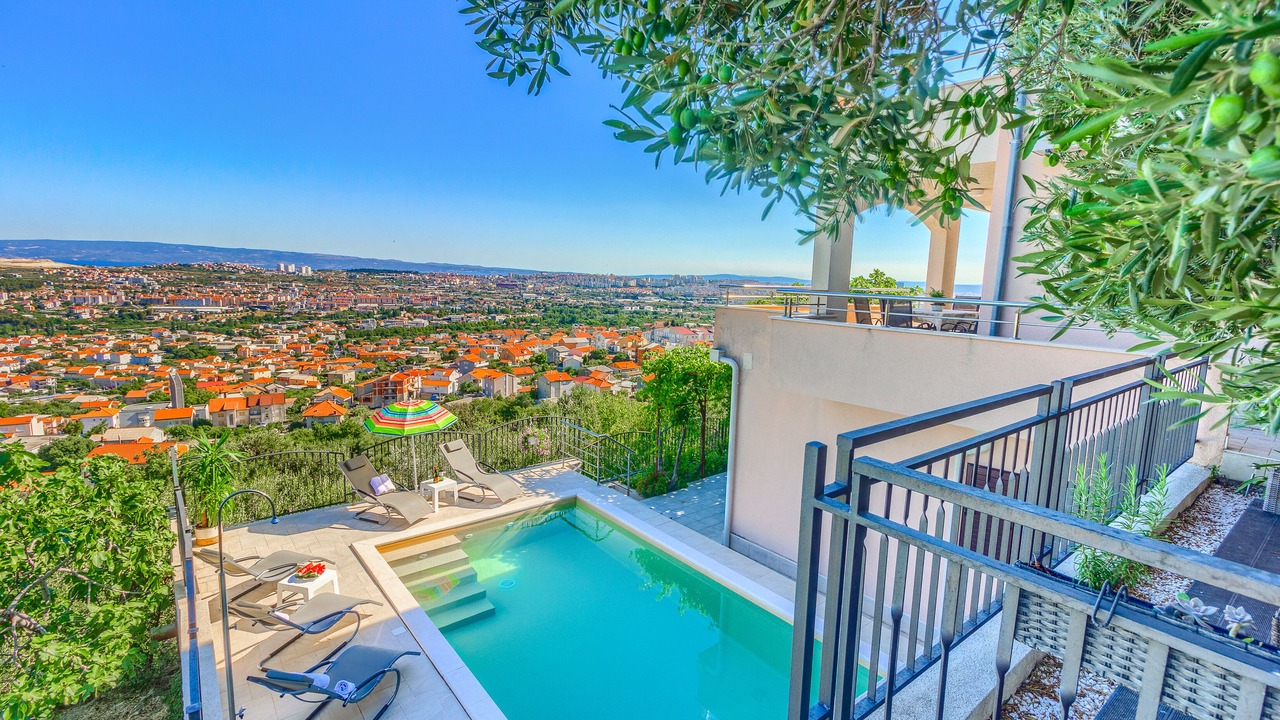 Photo of Outdoor in Solin