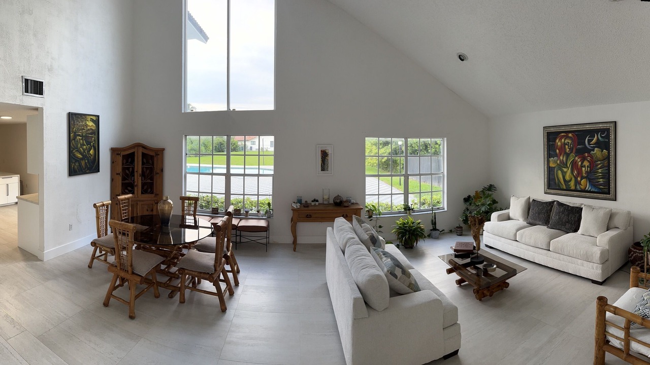 Photo of Livingroom in Tamiami