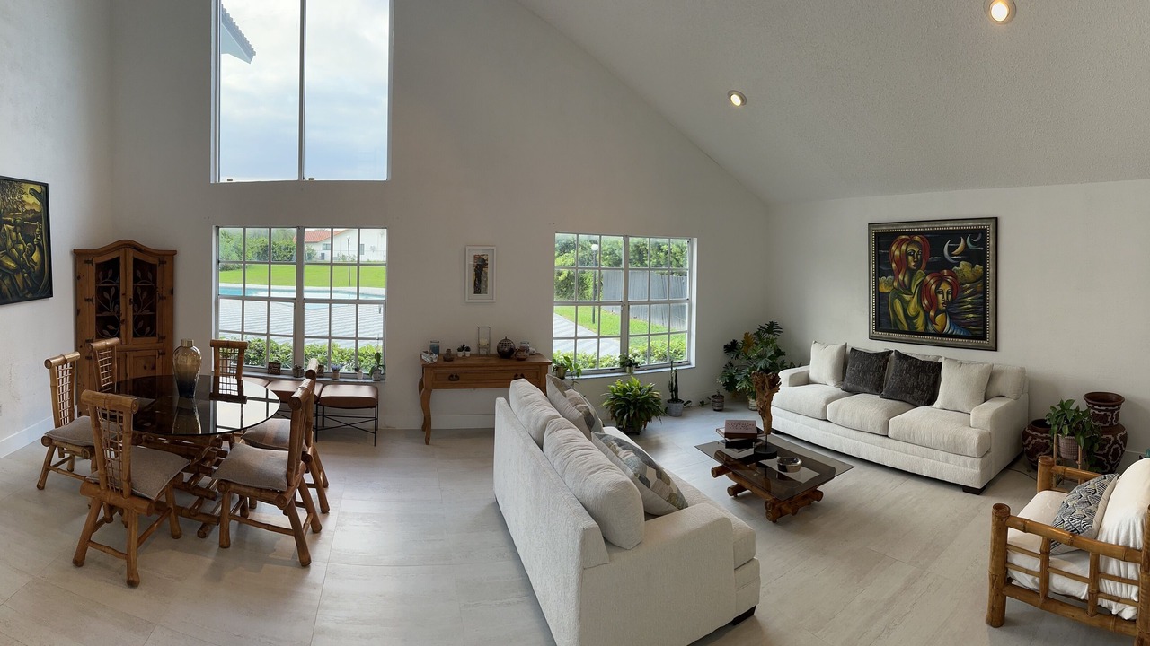 Photo of Livingroom in Tamiami