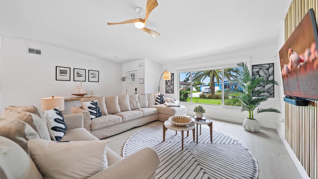 Photo of Livingroom in Venetian Way
