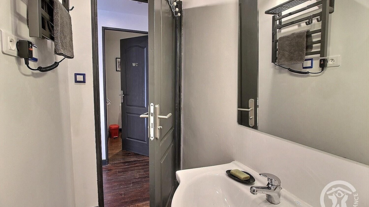 Photo of Bathroom in Plouguenast