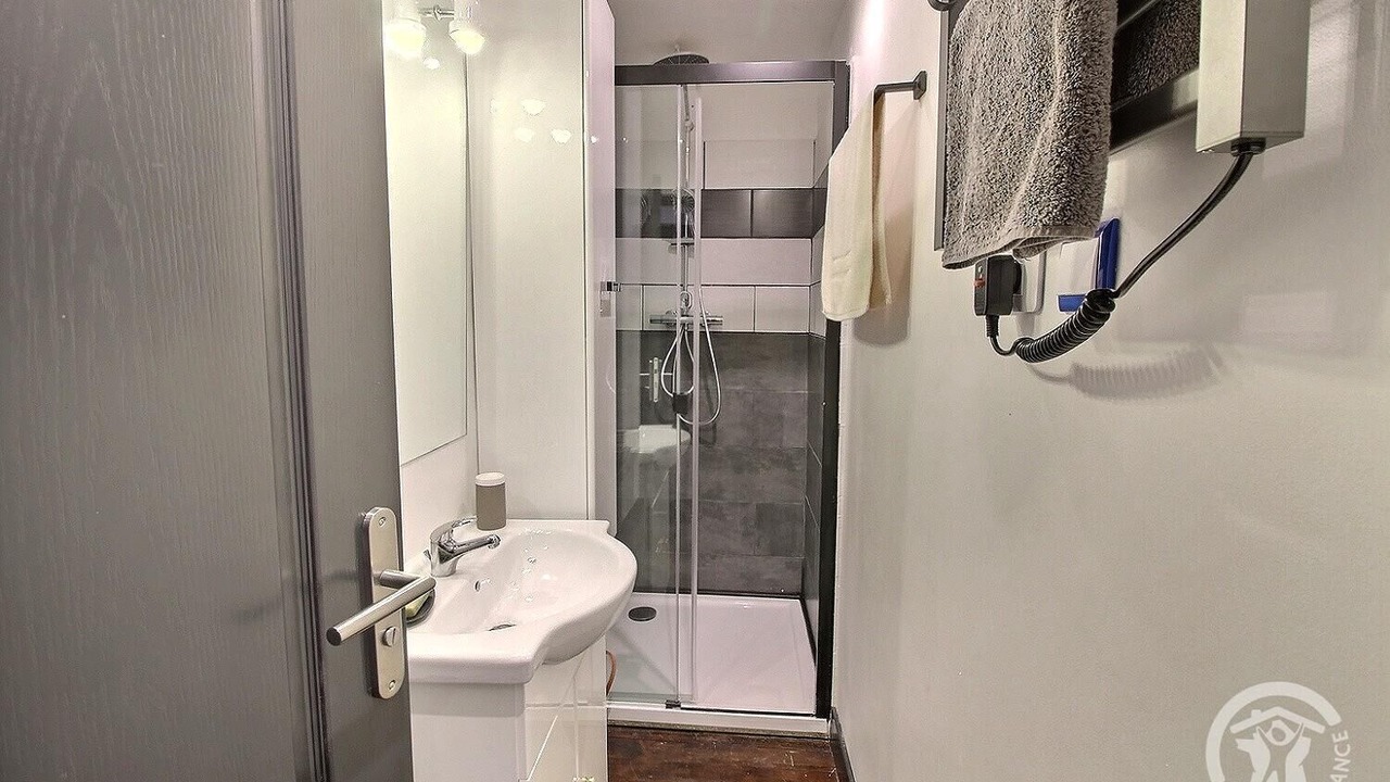 Photo of Bathroom in Plouguenast