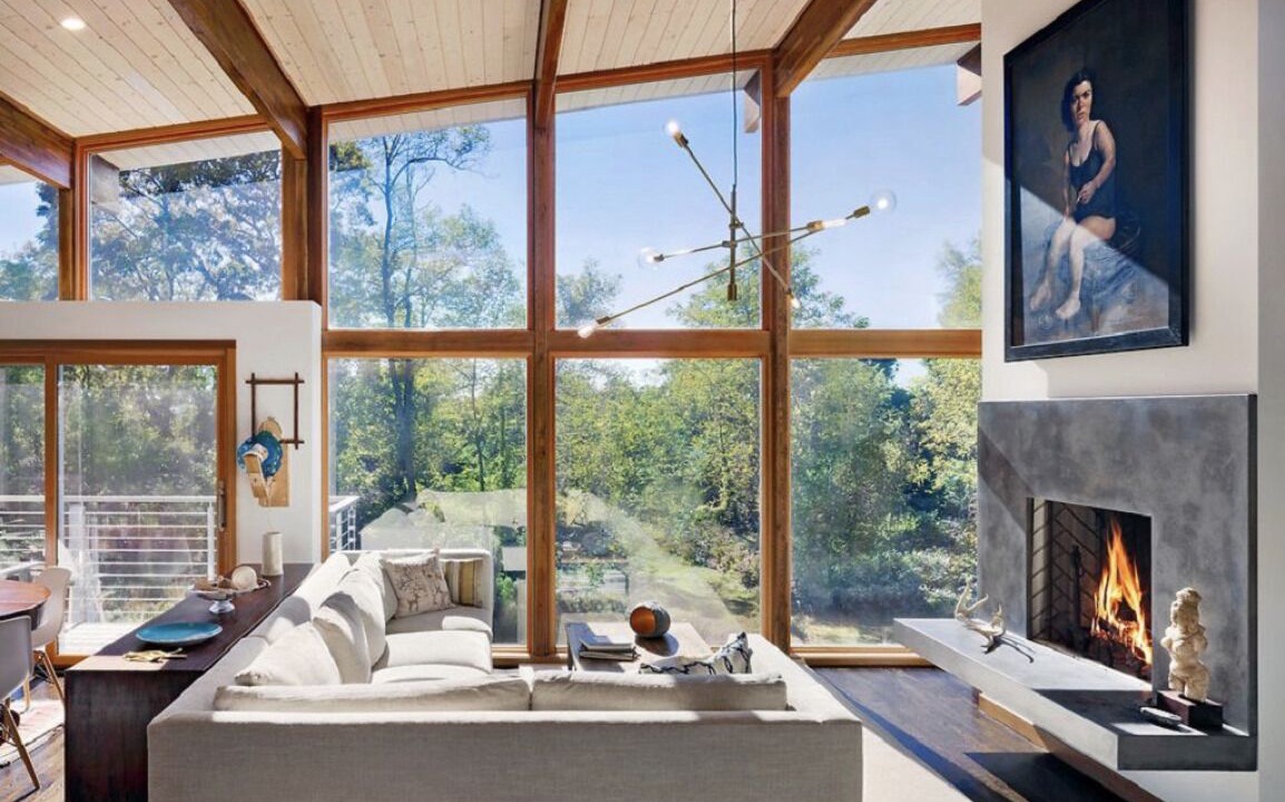 Photo of Livingroom in Center Moriches