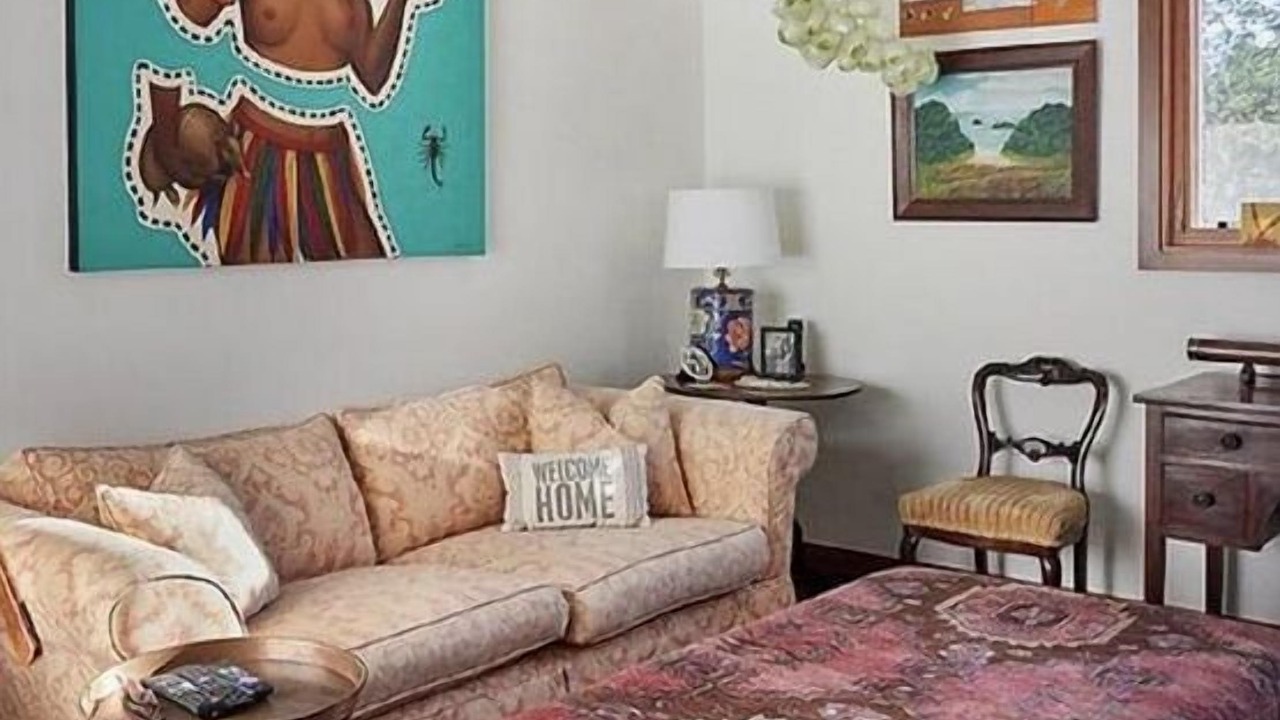 Photo of Livingroom in Center Moriches