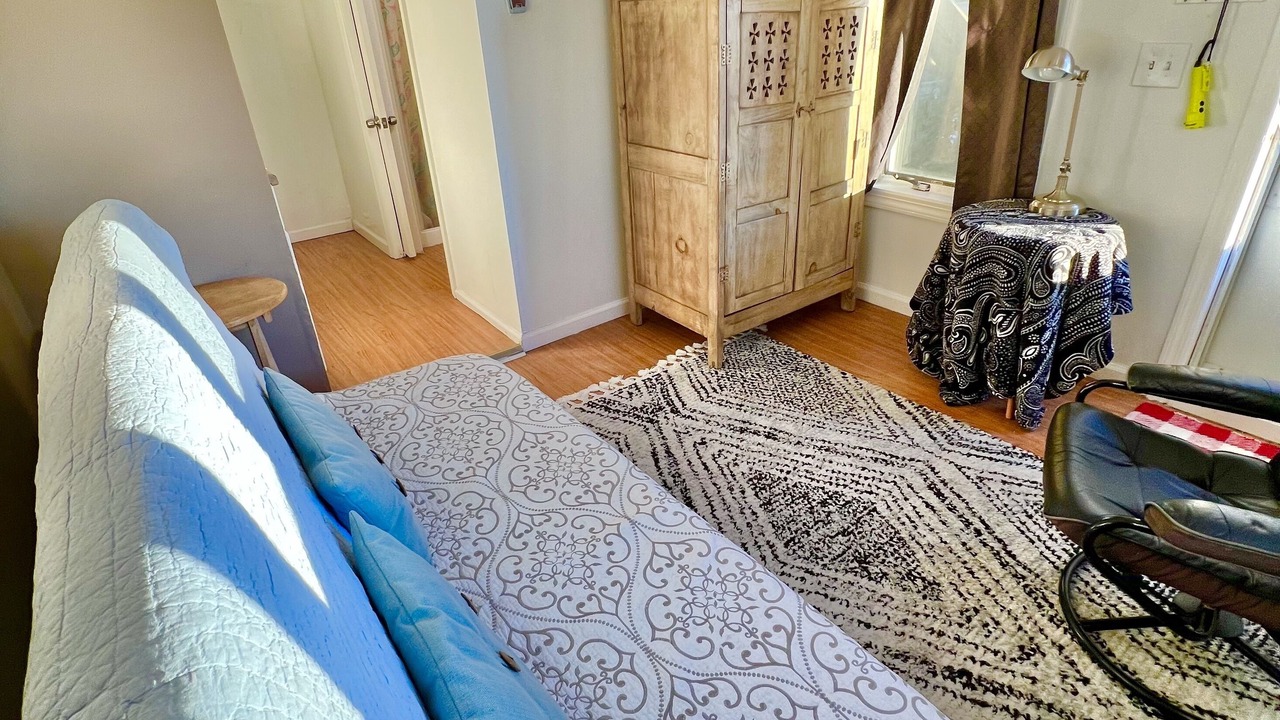 Photo of Bedroom in Northport