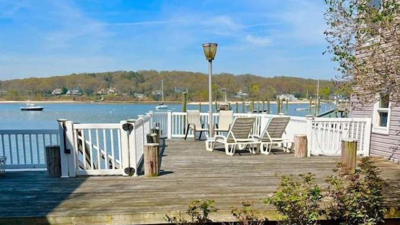 Photo of Patio Balcony in Northport