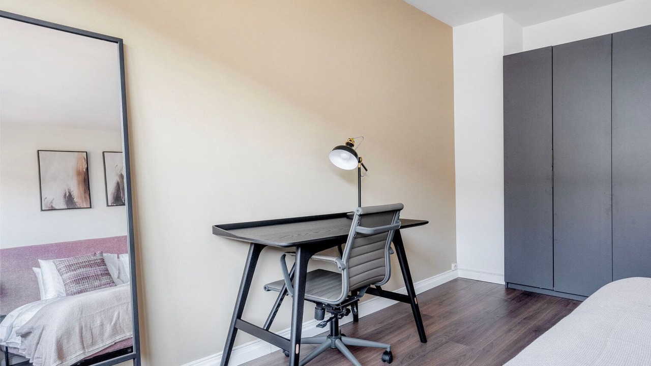 Photo of Bedroom in Iselin