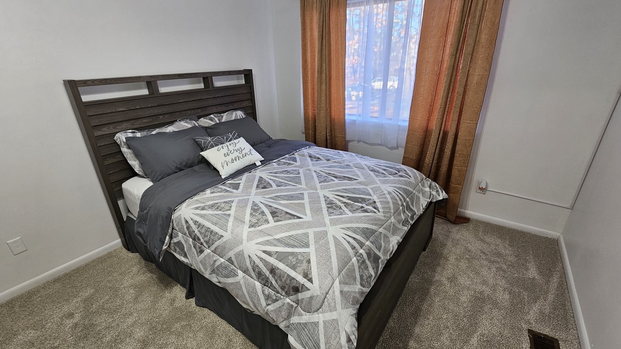 Photo of Bedroom in North Newport News