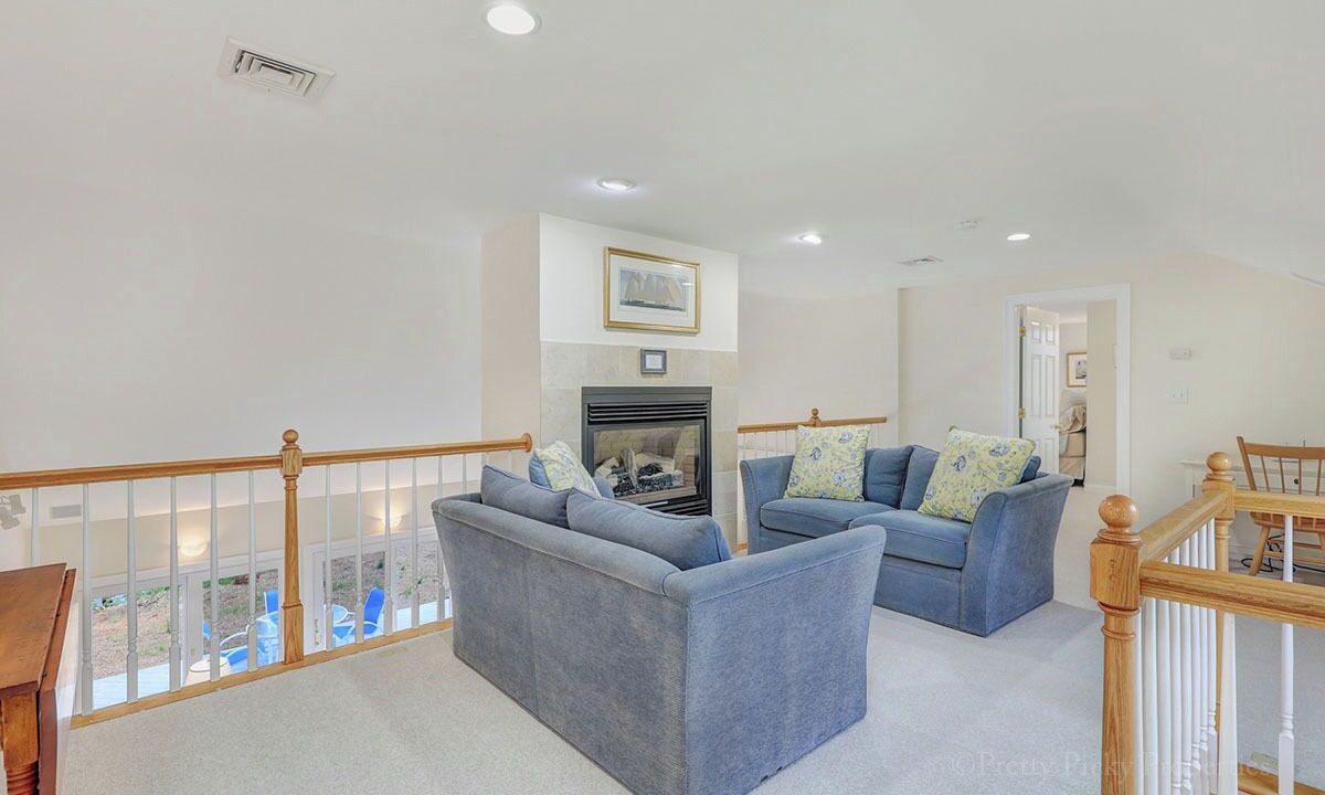 Photo of Livingroom in Brewster