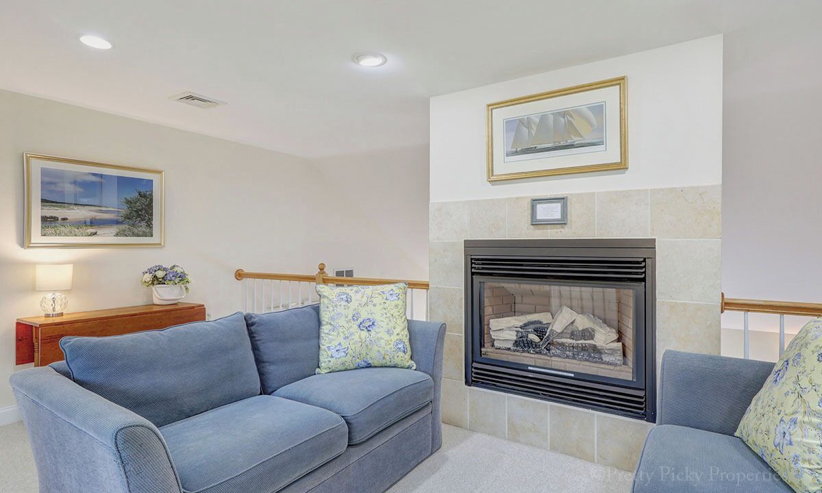 Photo of Livingroom in Brewster