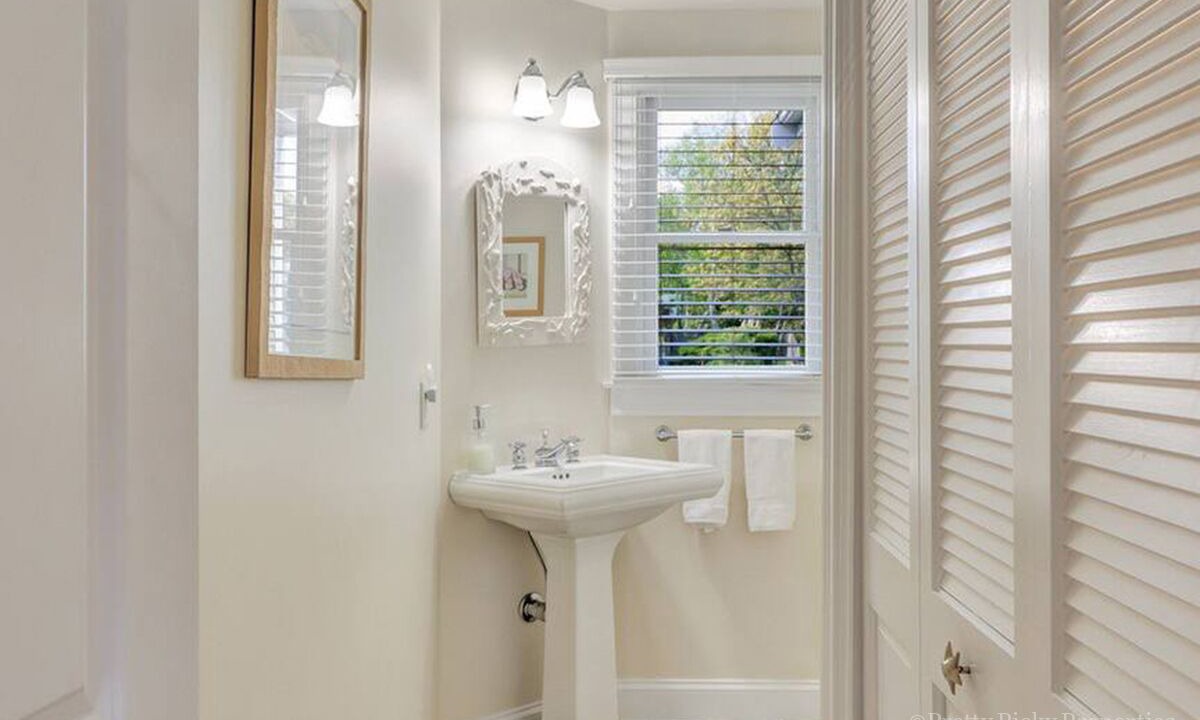 Photo of Bedroom in Brewster