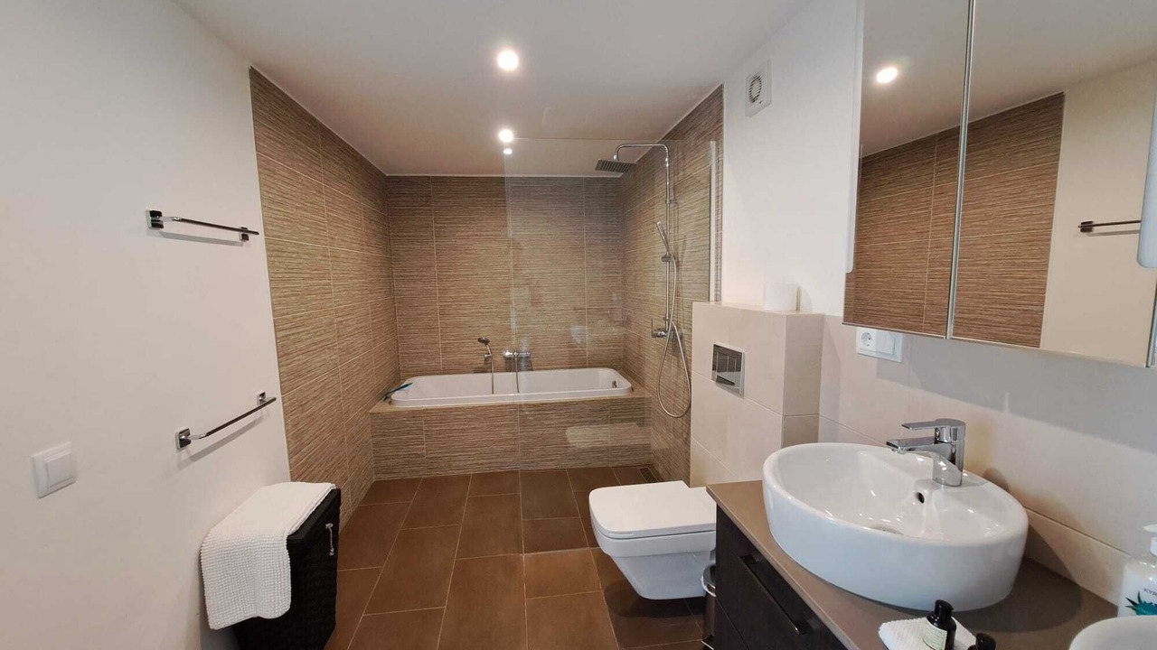 Photo of Bathroom in Trencall