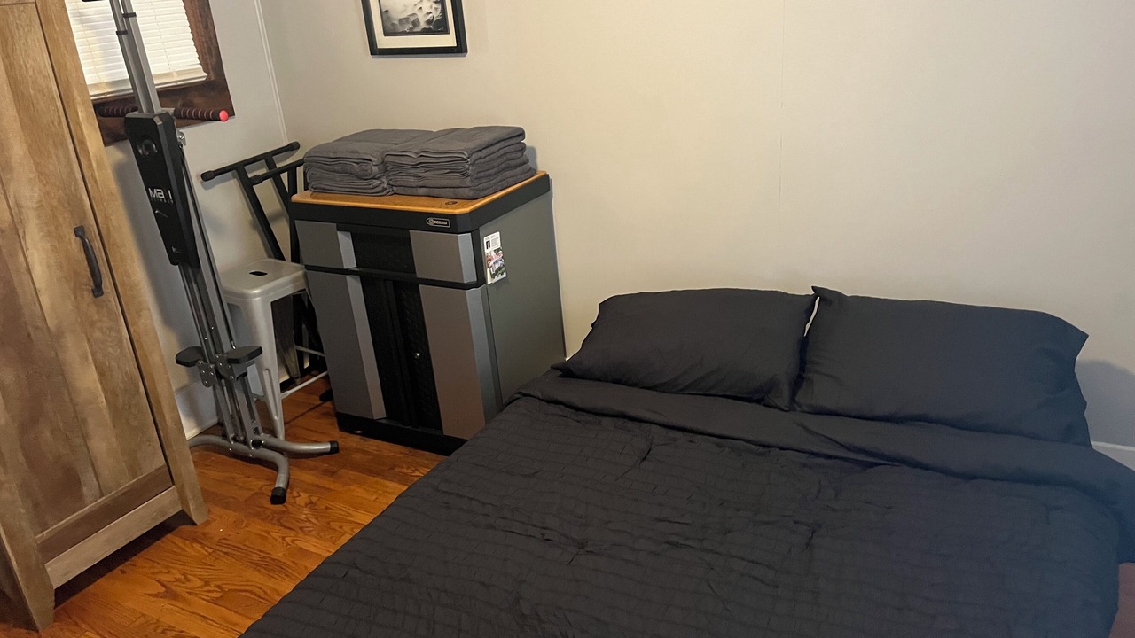 Photo of Bedroom in Roseland